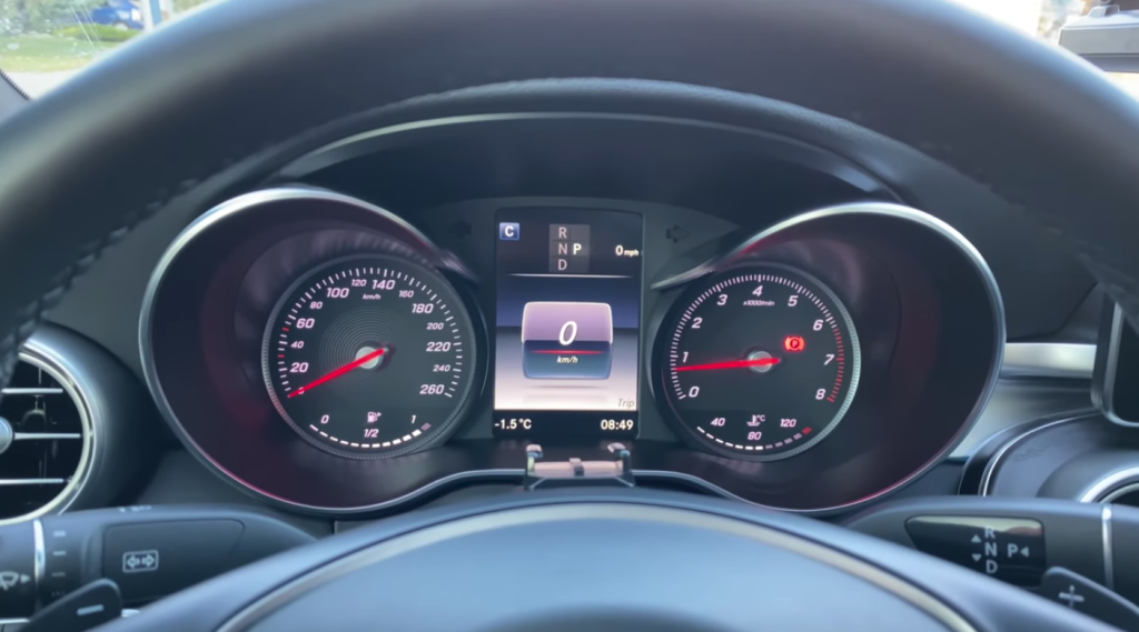 | صفحه کیلومتر بنز C300